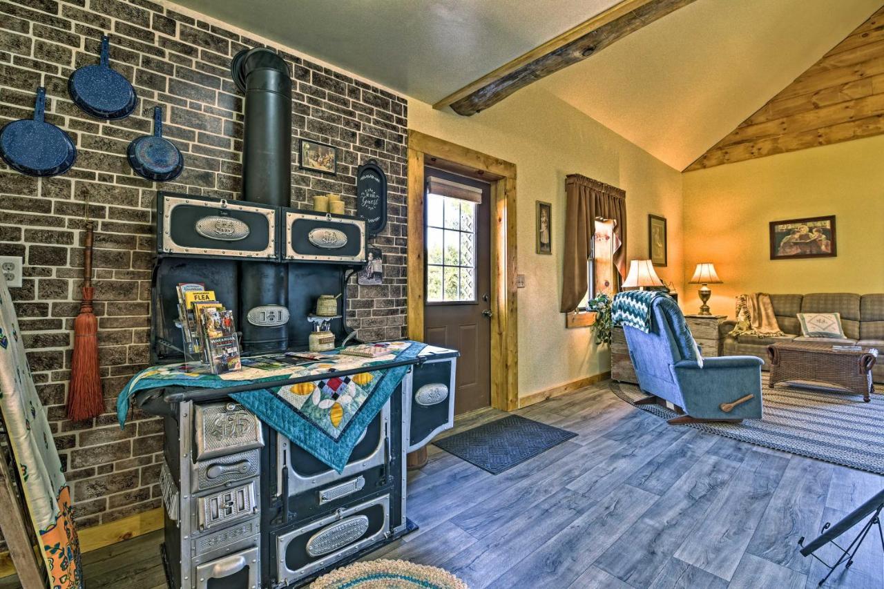 Honey House Cabin - A Quiet Countryside Retreat! Nappanee Exteriér fotografie