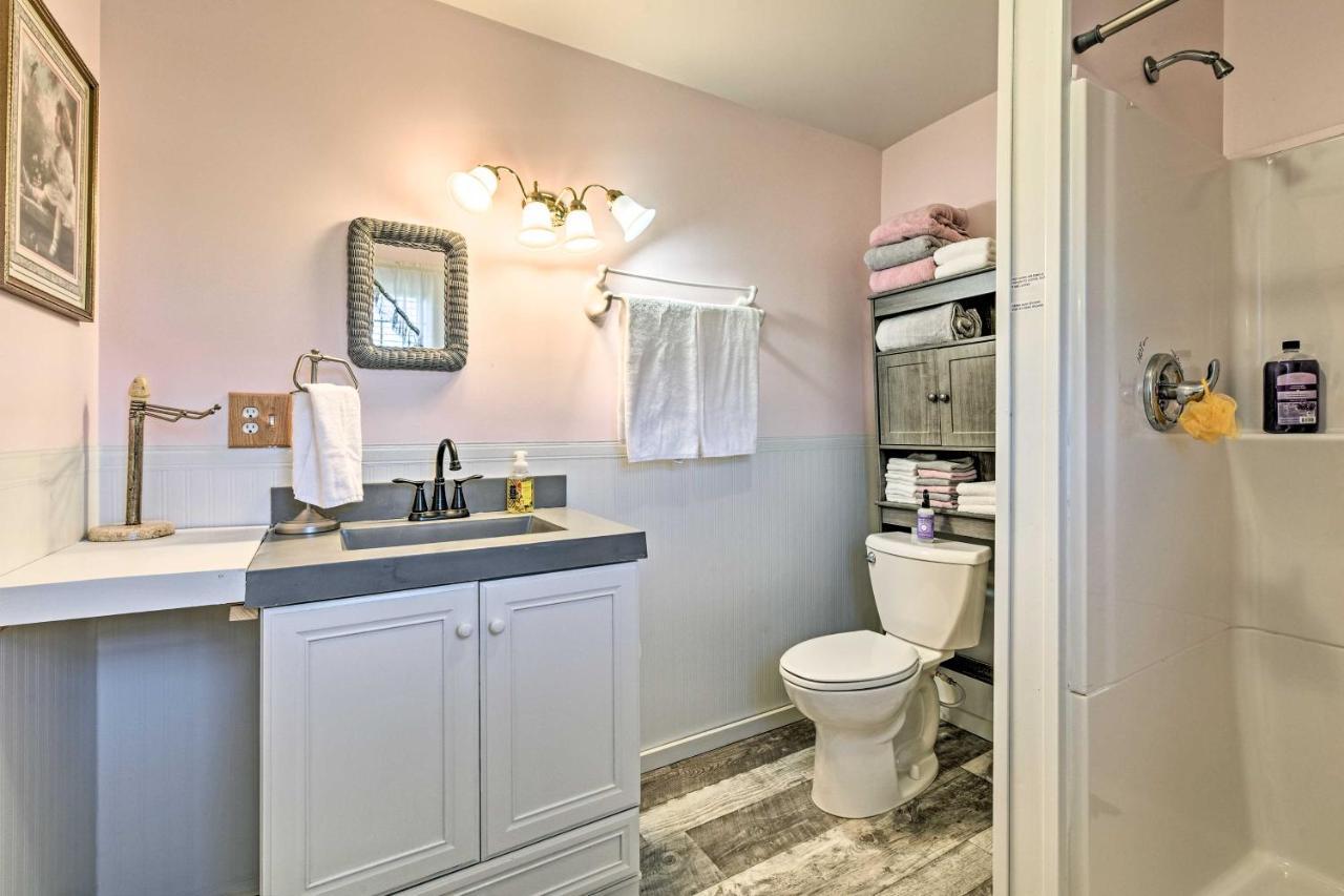 Honey House Cabin - A Quiet Countryside Retreat! Nappanee Exteriér fotografie