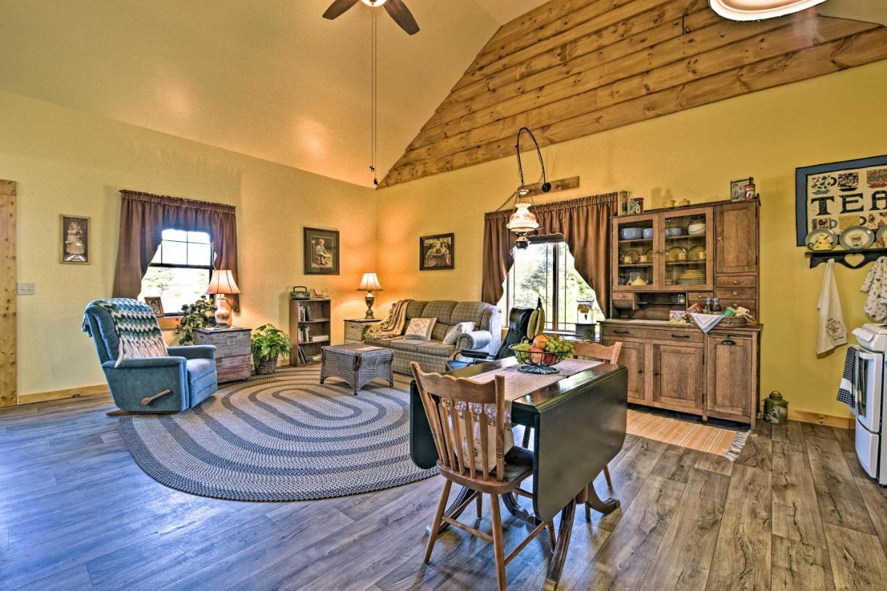 Honey House Cabin - A Quiet Countryside Retreat! Nappanee Exteriér fotografie